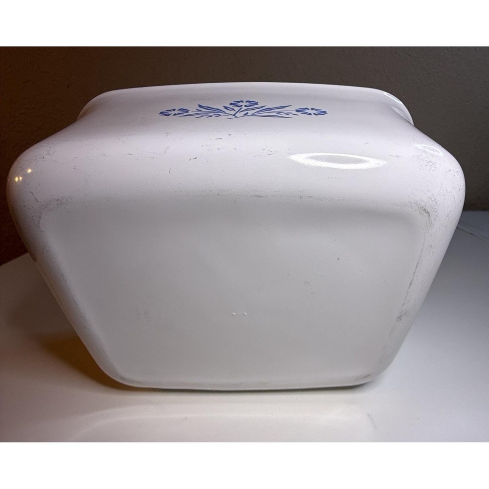 Vintage Corning Ware Blue Cornflower P-4-B 1 1/2 qt. Baking Dish - No Lid - Picture 3 of 3